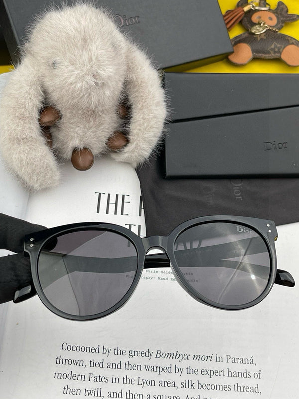 OCCHIALI DA SOLE MONTAIGNE CD5106 IN ACETATO NERO