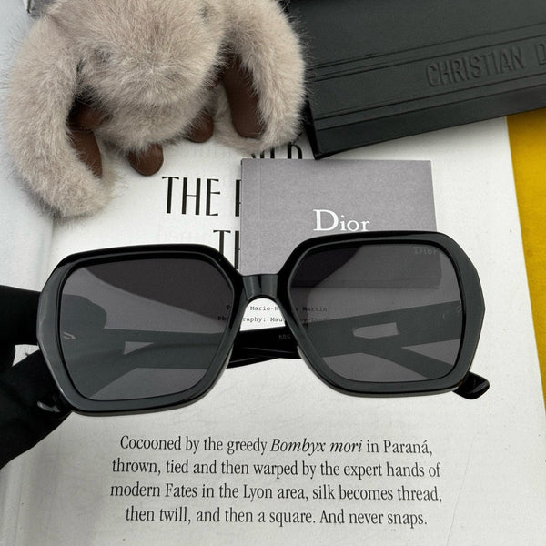 OCCHIALI DA SOLE MONTAIGNE CD2512 IN ACETATO