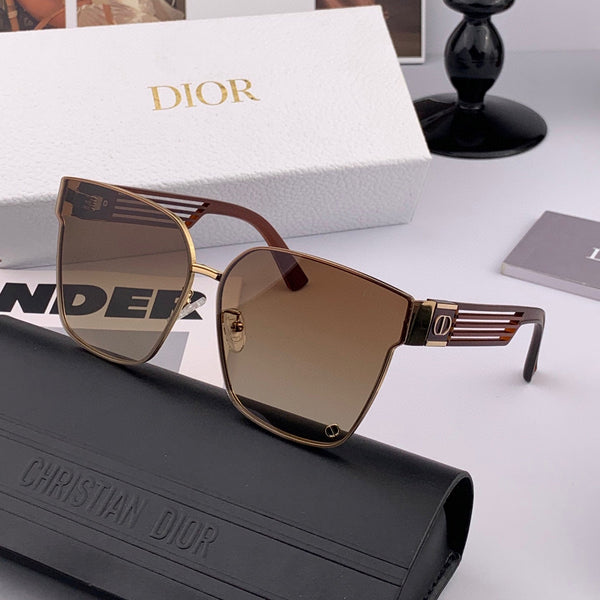 MONTAIGNE SUNGLASS CD7190 IN ACETATE