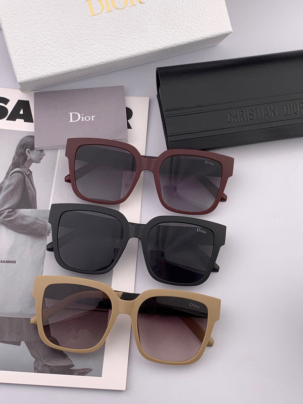 MONTAIGNE SUNGLASS D8304 IN ACETATE