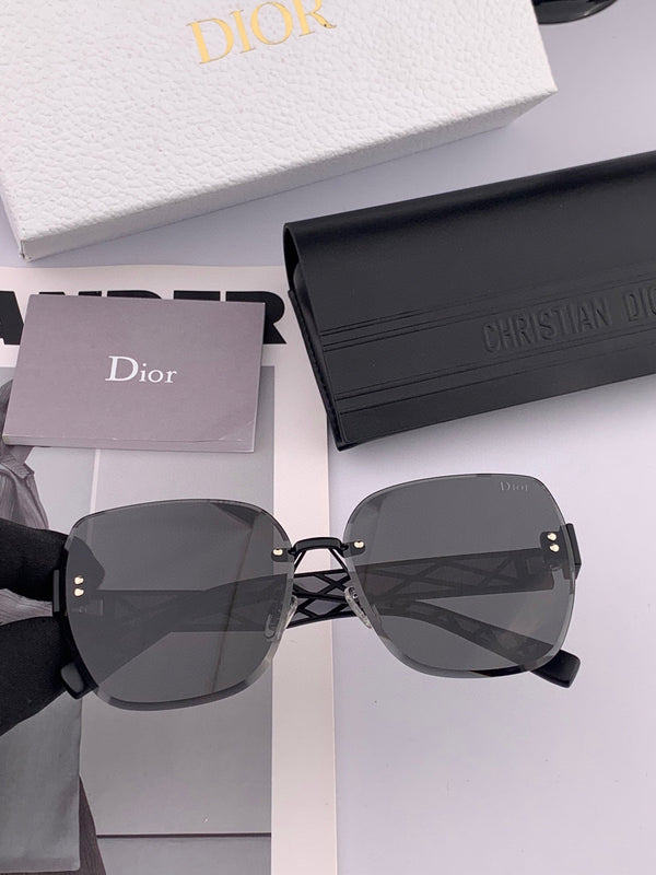 OCCHIALI DA SOLE MONTAIGNE CD4579 IN ACETATO