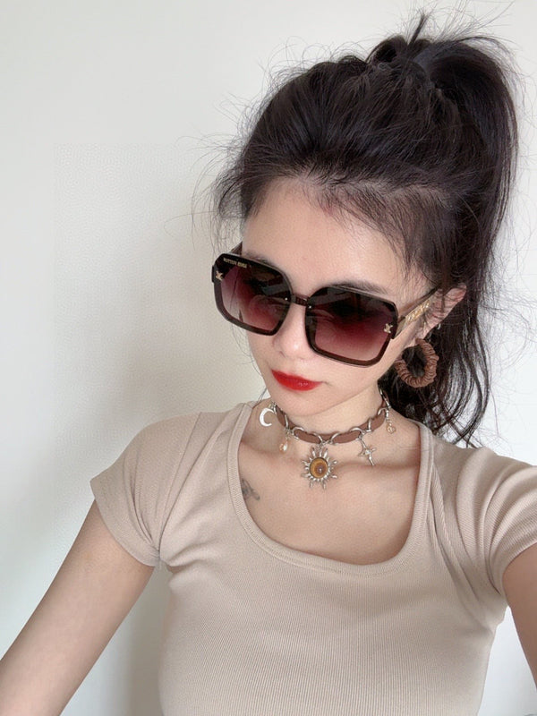 MONOGRAM SUNGLASS L8130 IN ACETATE FRAME