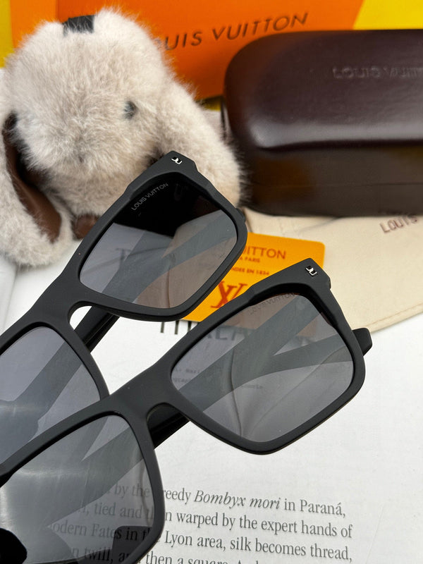 SQUARE SUNGLASS L8510 IN BLACK ACETATE FRAME