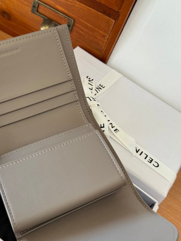 TRIOMPHE 10 CALFSKIN WALLET MODERN TAUPE