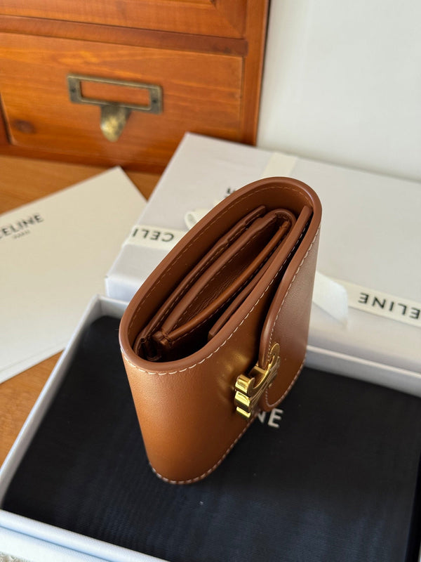 TRIOMPHE 10 CALFSKIN WALLET TAN