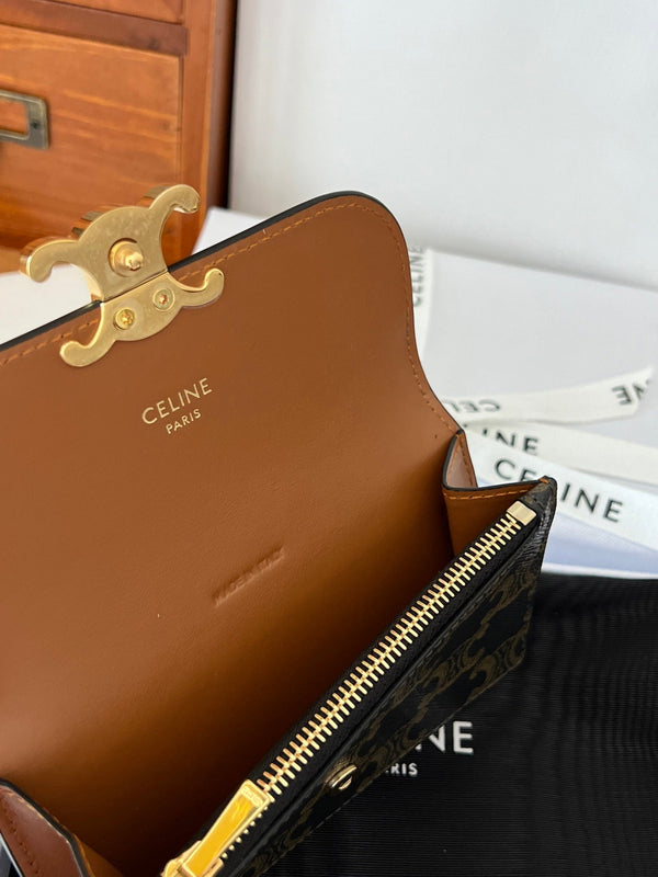 TRIOMPHE 10 Flap Wallet Card Holder 13cm Tan Shiny Cafskin