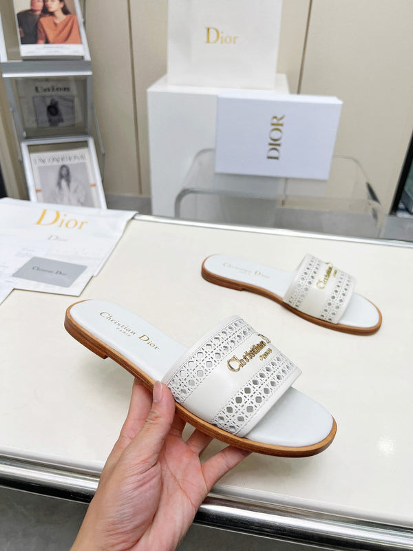 CD 25 D-Lane Slide Calfskin