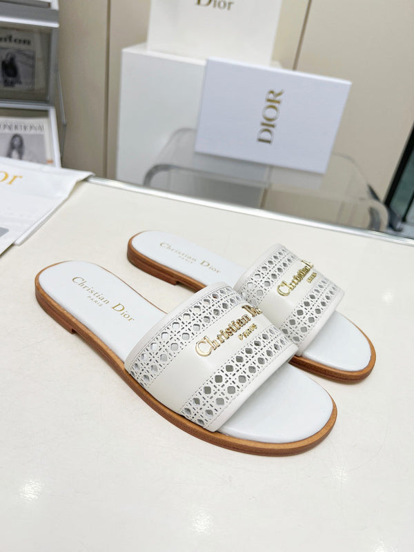 CD 25 D-Lane Slide Calfskin