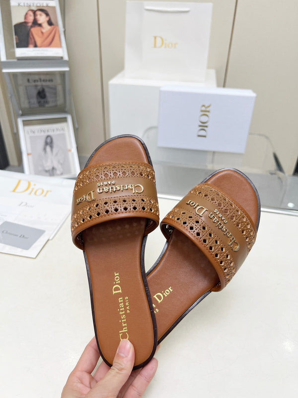 CD 25 D-Lane Slide Calfskin