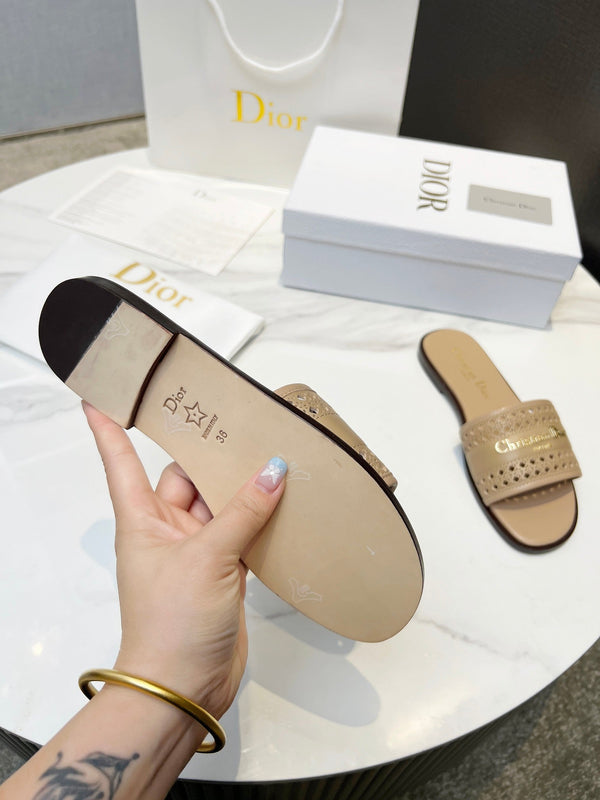 CD 25 D-Lane Slide Calfskin