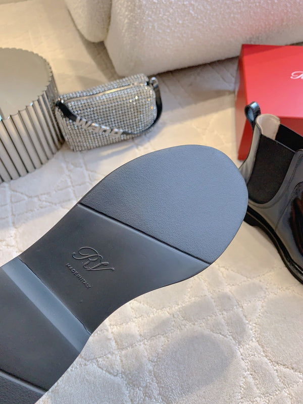 CD Vivie Roger Chelsea Ankle Boots Glossy Black Cowhide