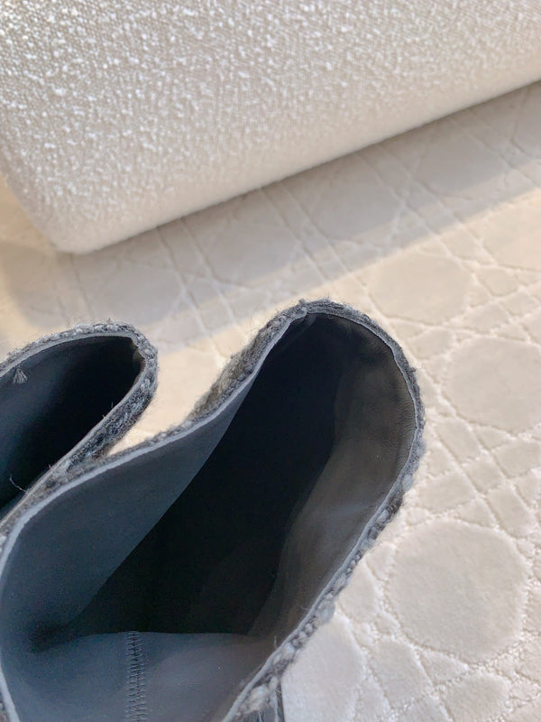 Stivali alti CC in misto tweed nero e lana riccia 145500