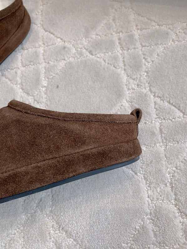ALASKA SLIPPER IN CHOCOLATE SUEDE
