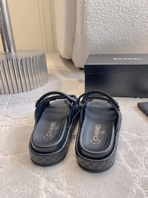 CC Slippers Black Lambskin 145354