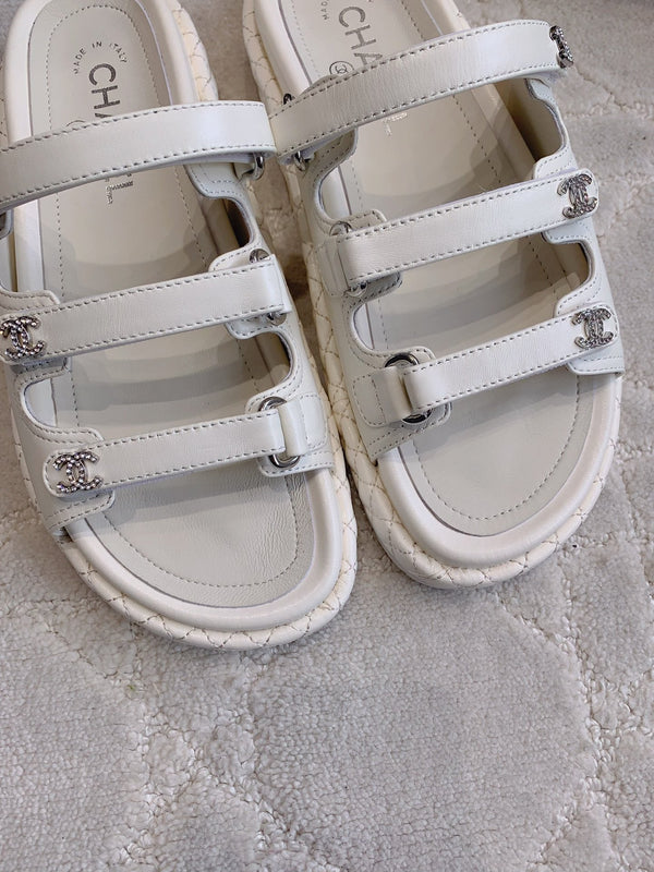 CC Slippers White Lambskin 145356