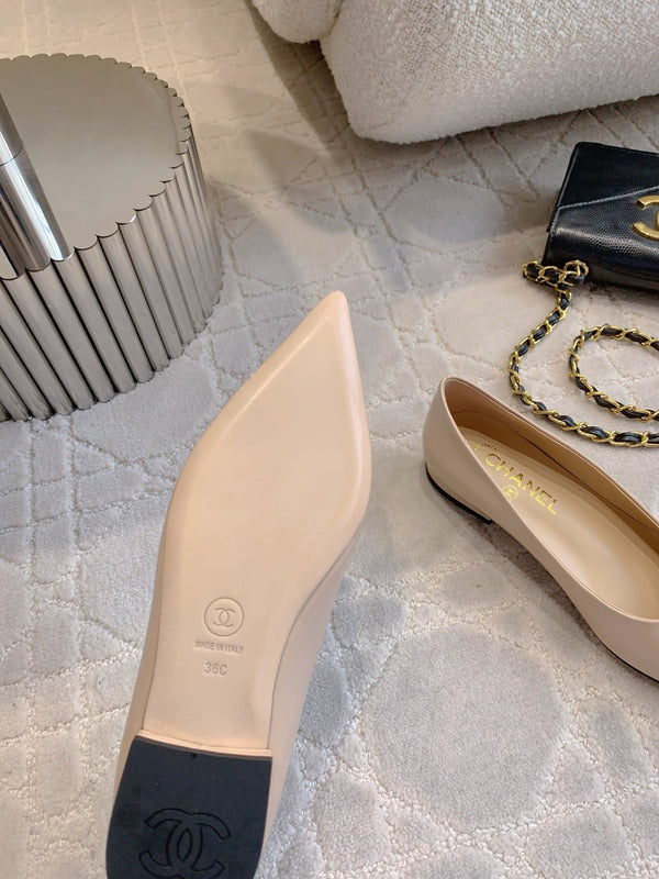 DÉCOLLETÉ PIATTA 2 CM IN VITELLO VERNICIATO BEIGE PANNA