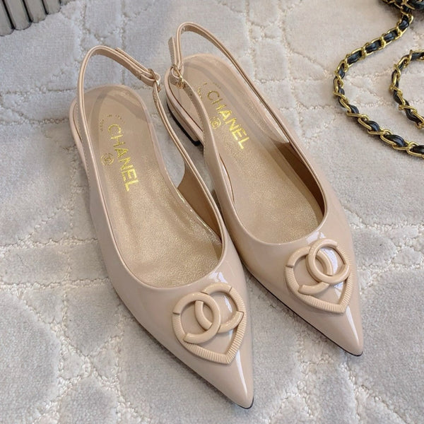 SLINGBACK PIATTE 2 CM IN VITELLO VERNICIATO BEIGE CREMA