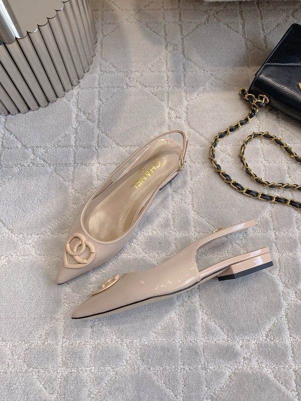 SLINGBACK PIATTE 2 CM IN VITELLO VERNICIATO BEIGE CREMA