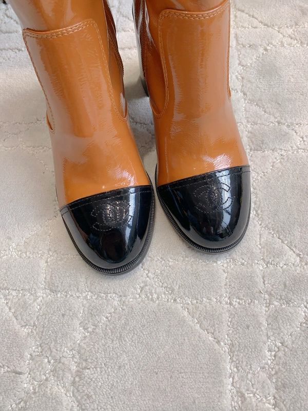 CC 25 Heeled Long Boot Caramel Brown mix Black Patent Leather 516682