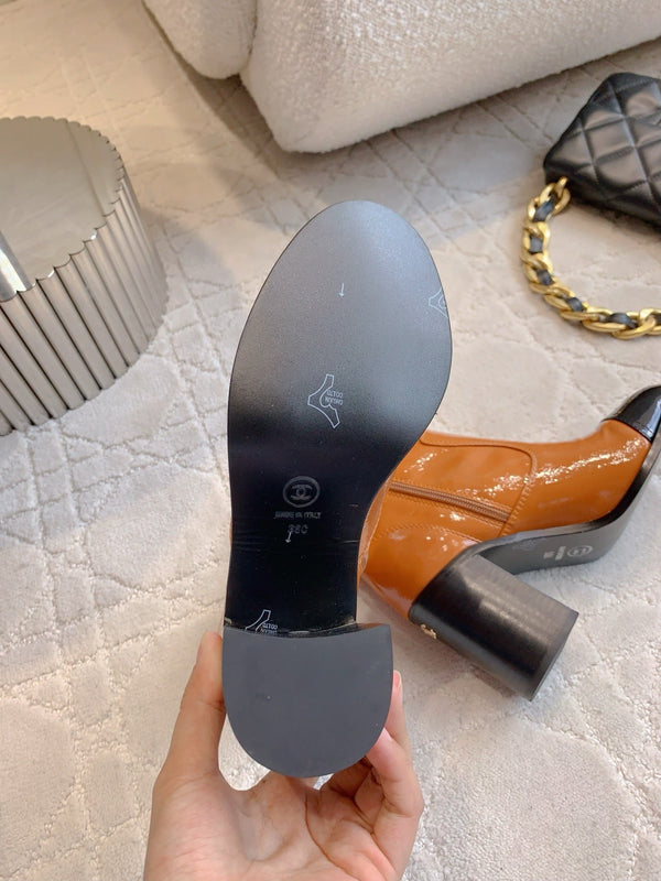 CC 25 Heeled Short Boot Camel Brown mix Black Patent Leather 516678