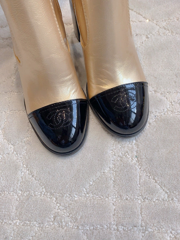 CC 25 Heeled Short Boot Light Gold mix Black Patent Leather 516677