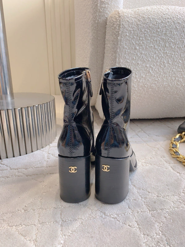 CC 25 Heeled Short Boot Black Patent Leather 516679