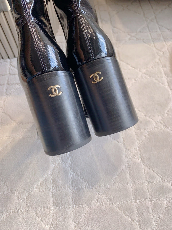 CC 25 Heeled Short Boot Black Patent Leather 516679