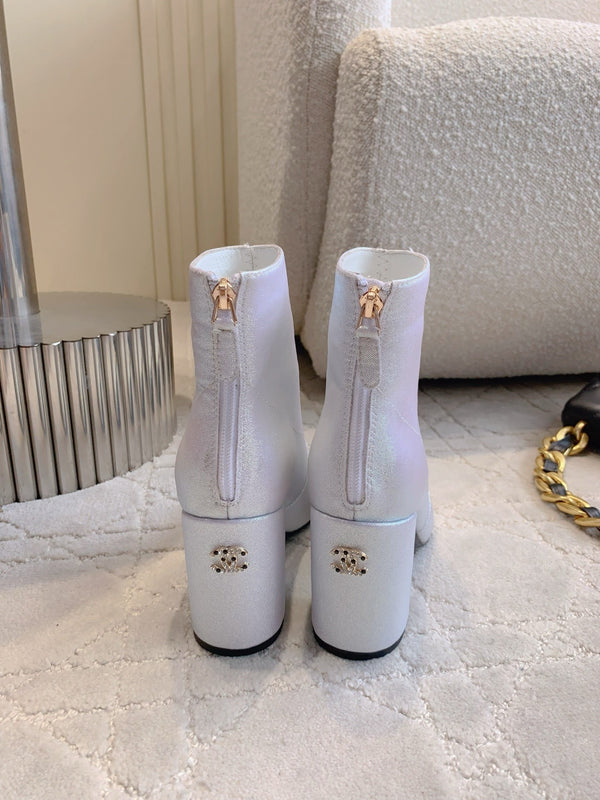 CC 25 Short Boot Light Pink Black Fabric Sheepskin 516638