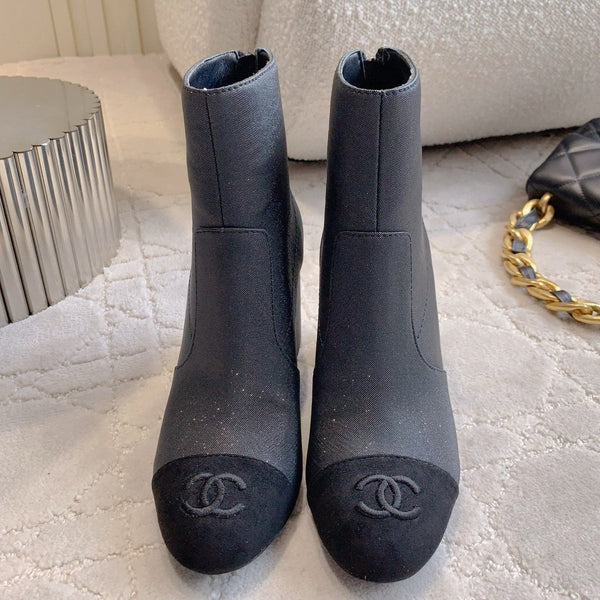 CC 25 Short Boot Black Fabric Sheepskin 516640