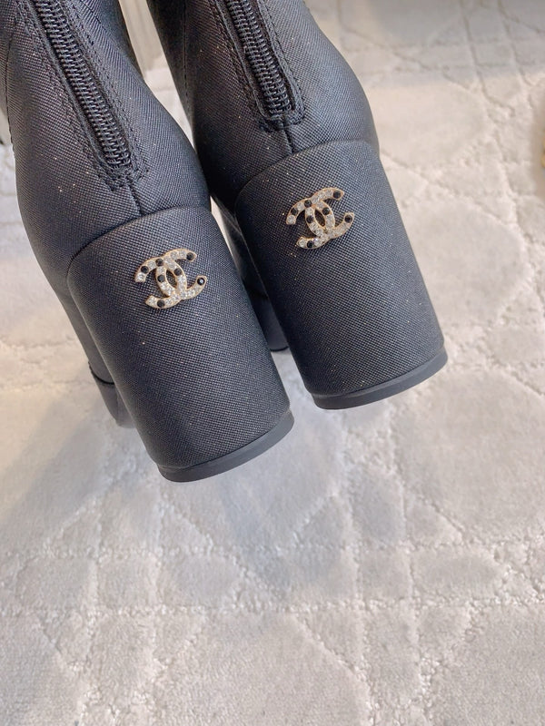 CC 25 Short Boot Black Fabric Sheepskin 516640