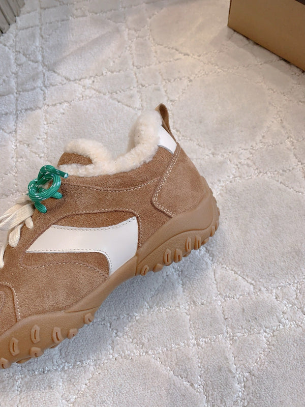 UGG Lanxuryee Cow Sneaker Brown Suede Shearling Lining 516901