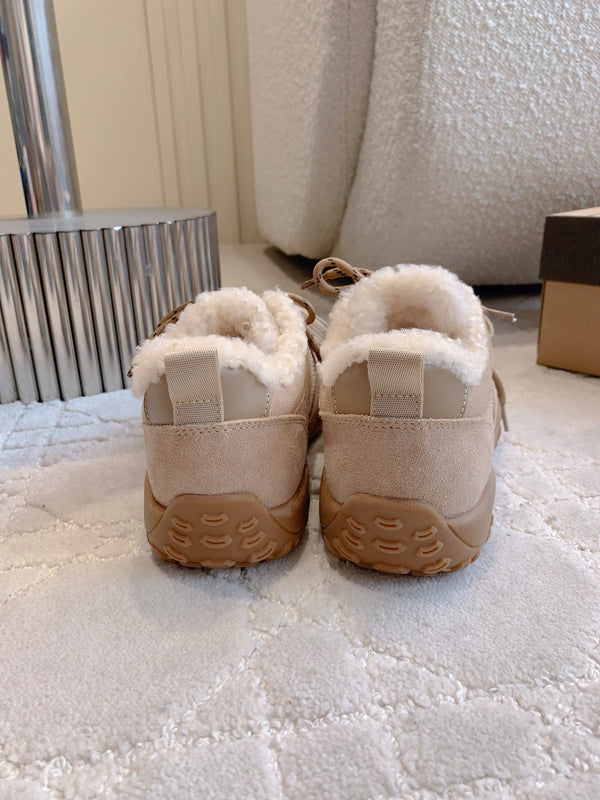 UGG Lowmel Sneakers Light Beige Suede and Fleece 516902.