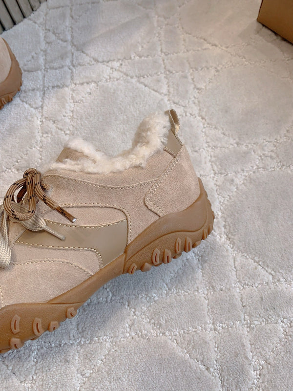 UGG Lowmel Sneakers Light Beige Suede and Fleece 516902.