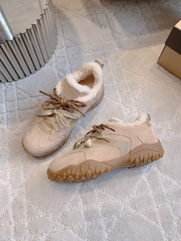 UGG Lowmel Sneakers Light Beige Suede and Fleece 516902.