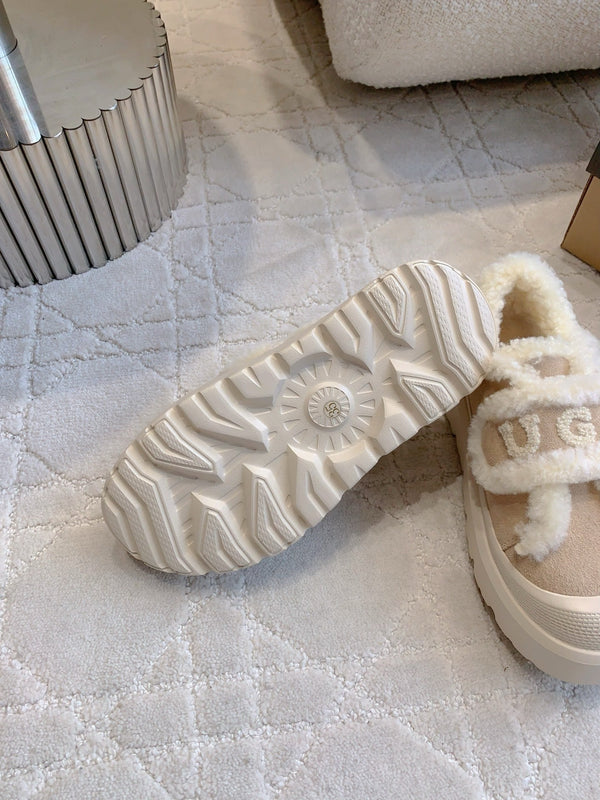 UGG Tazz Slipper Loafers  Beige  Suede and Fleece 516905