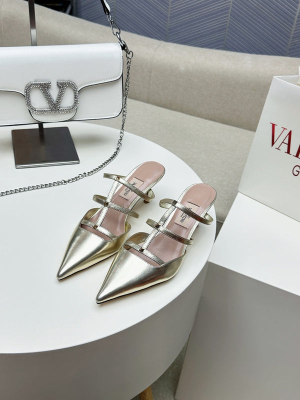 ROCKSTUD WISPY GOLD CALFSKIN MULE 60MM