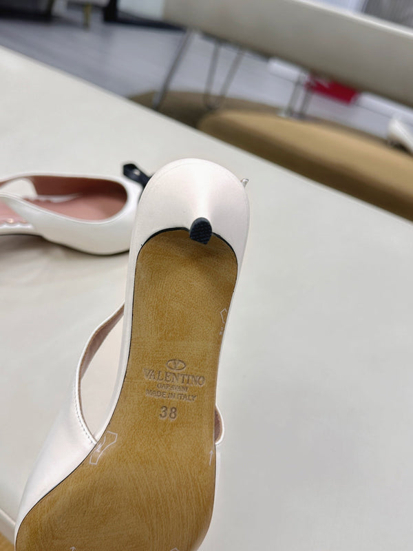 Bepointy Slingback Pumps Bow In White Cowhide And Patent Leather Pale Pink Sheepskin Linning 304260