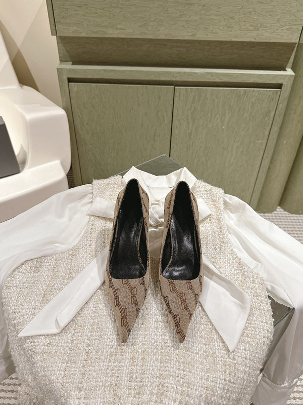 POINTED HIGH PUMPS IN BEIGE MONOGRAM JACQUARD FABRIC