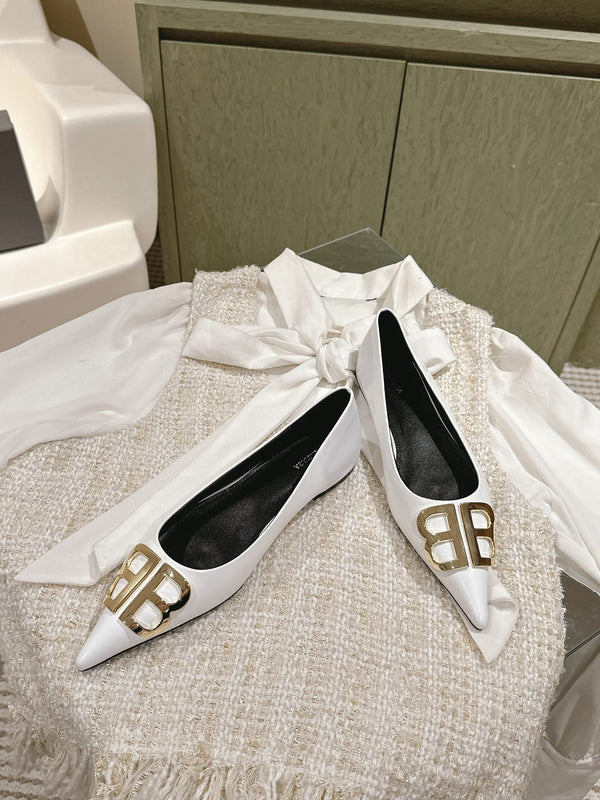 POINTED BB GOLD BUCKLE BALLET FLAT IN WHITE SHINY LAMBSKIN