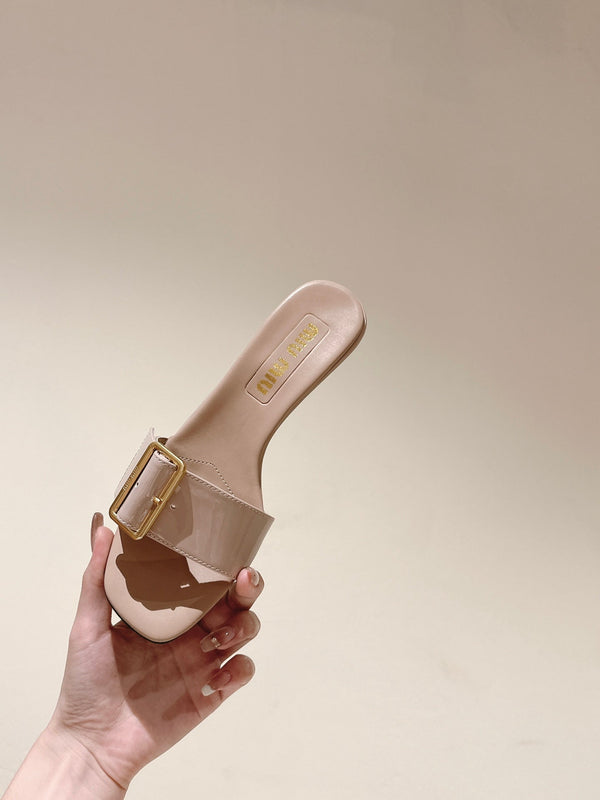 Miu x Balanc Studded Buckle Elegant Mules 45mm Beige Patent Leather 445869