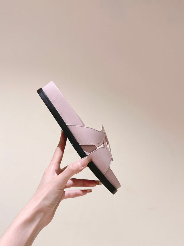 sandalo lv isola flat mule in vitello rosa chiaro