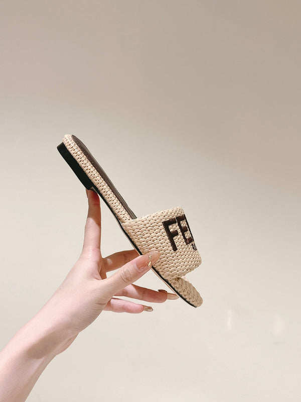 FENDI SIGNATURE MULE SLIDES IN BEIGE FIBRE WITH BROWN EMBROIDERED LOGO
