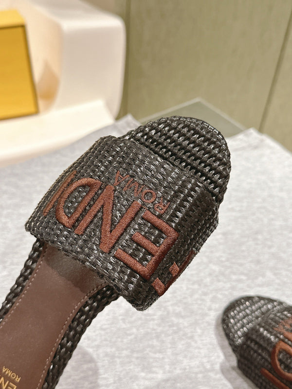 FENDI SIGNATURE MULE SLIDES IN DARK BROWN FIBRE