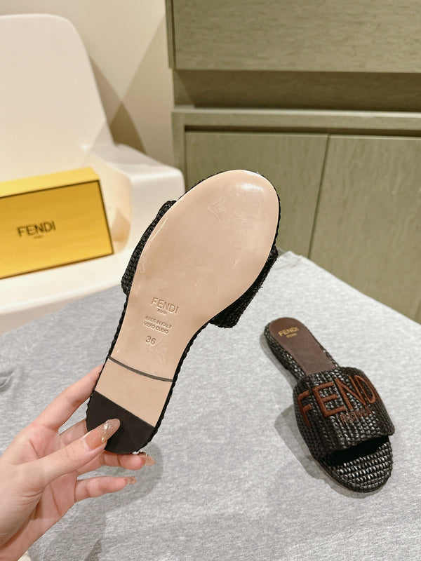 FENDI SIGNATURE MULE SLIDES IN DARK BROWN FIBRE