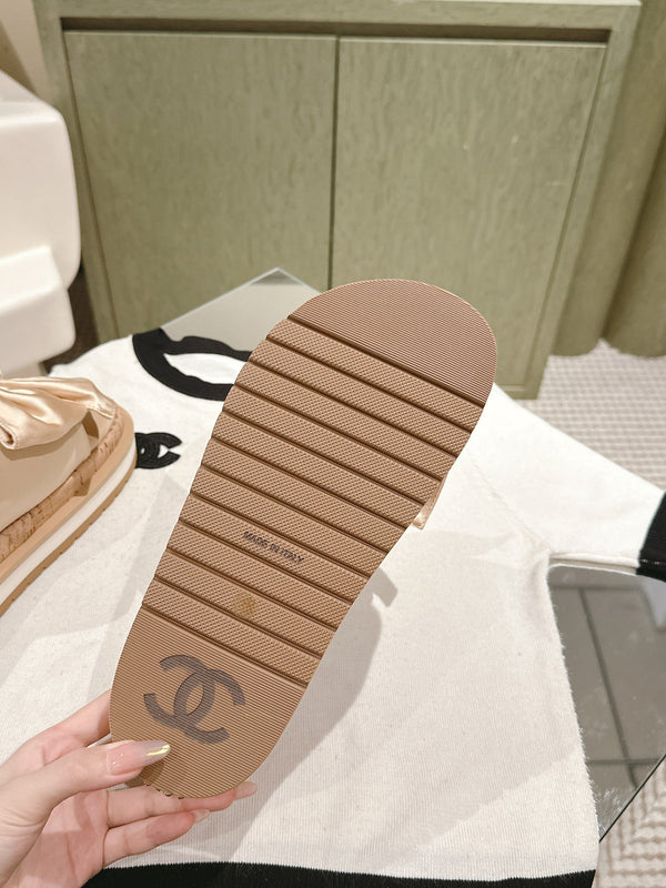 CC SLIPPERS WITH SILK BOW IN BEIGE ALMOND COWHIDE