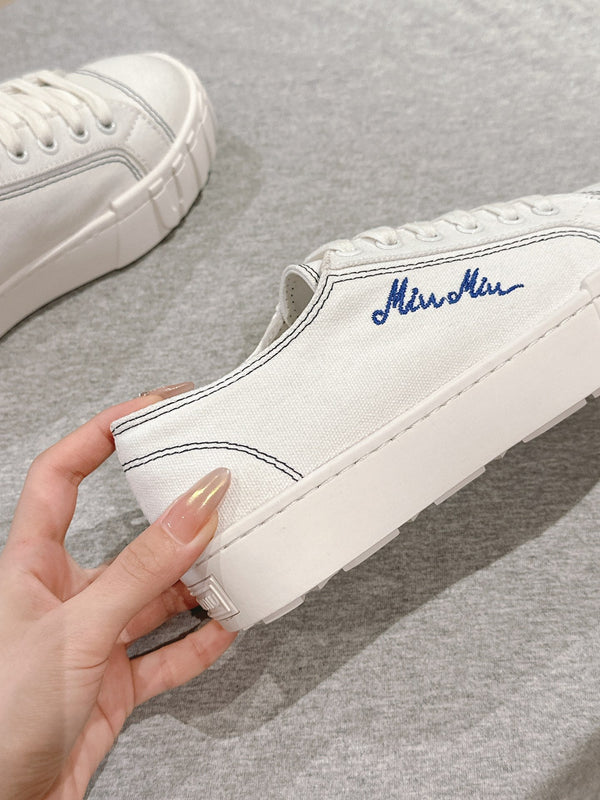 Miu Sneakers White Canvas 445550