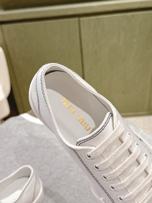 Miu Sneakers White Canvas 445550