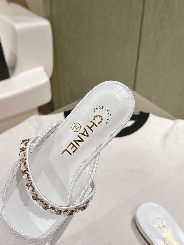 cc mule catena in pelle vitello bianco vitello verniciato nero