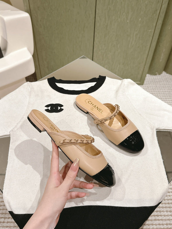 cc mule catena in pelle vitello beige vitello verniciato nero