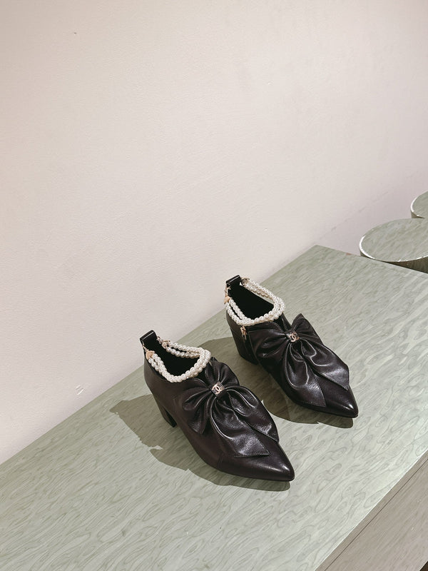 CC 24A Pearl Bow Slingbacks 65mm Pelle di pecora nera 447465